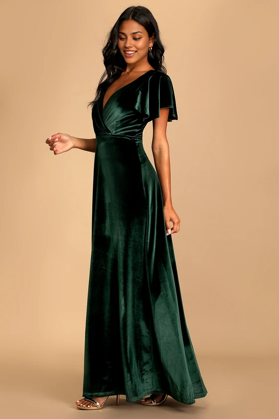 Vestidos formales de Weitese para mujer: vestido largo de terciopelo verde esmeralda con mangas onduladas en tiendas de vestidos de fiesta.